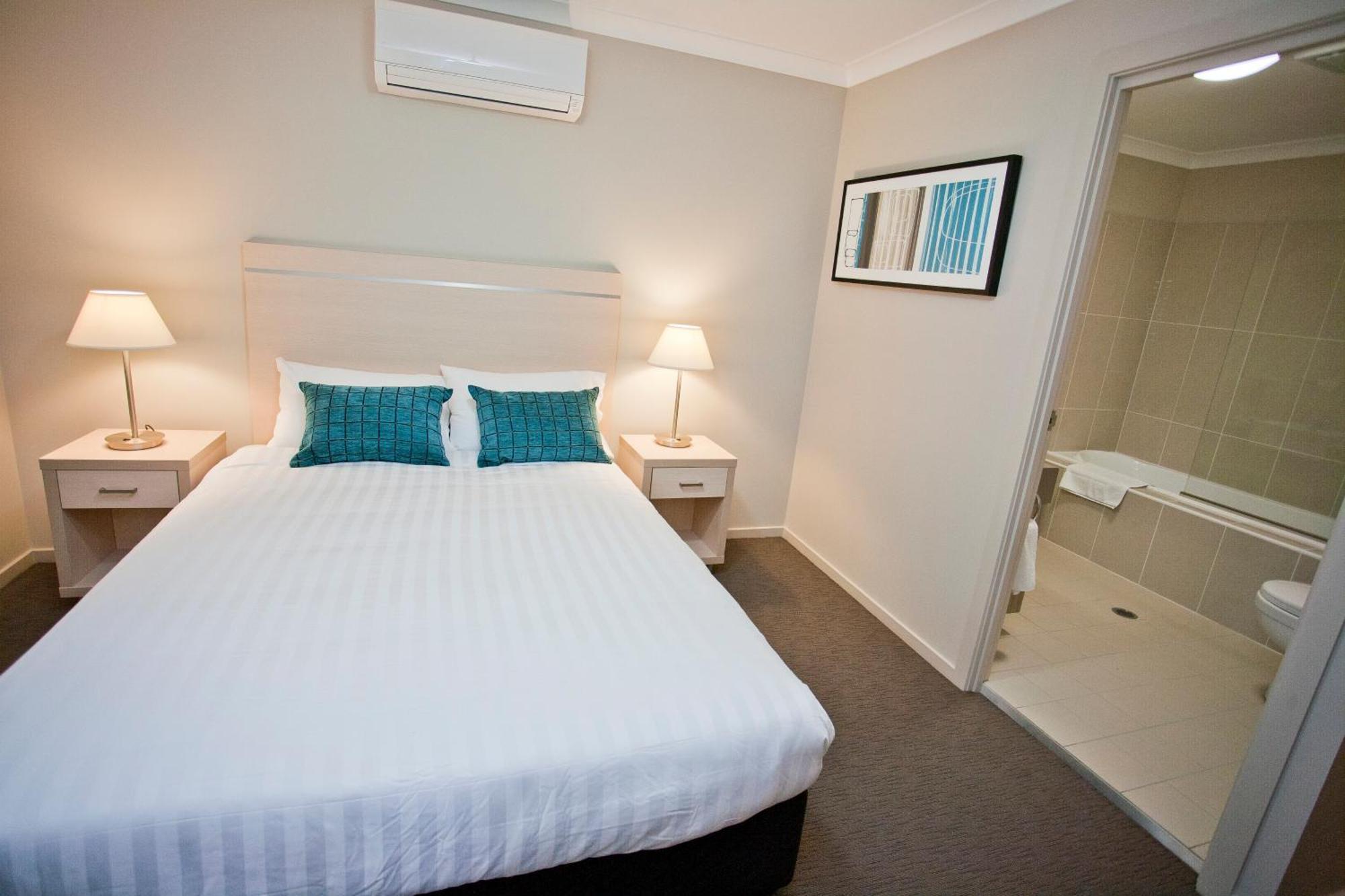 Stonewood Villas Chinchilla Bagian luar foto