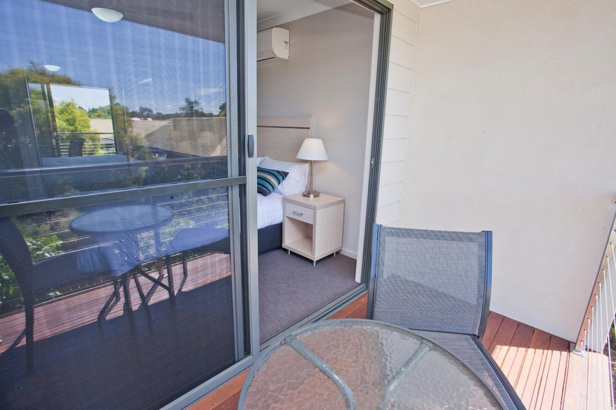 Stonewood Villas Chinchilla Bagian luar foto