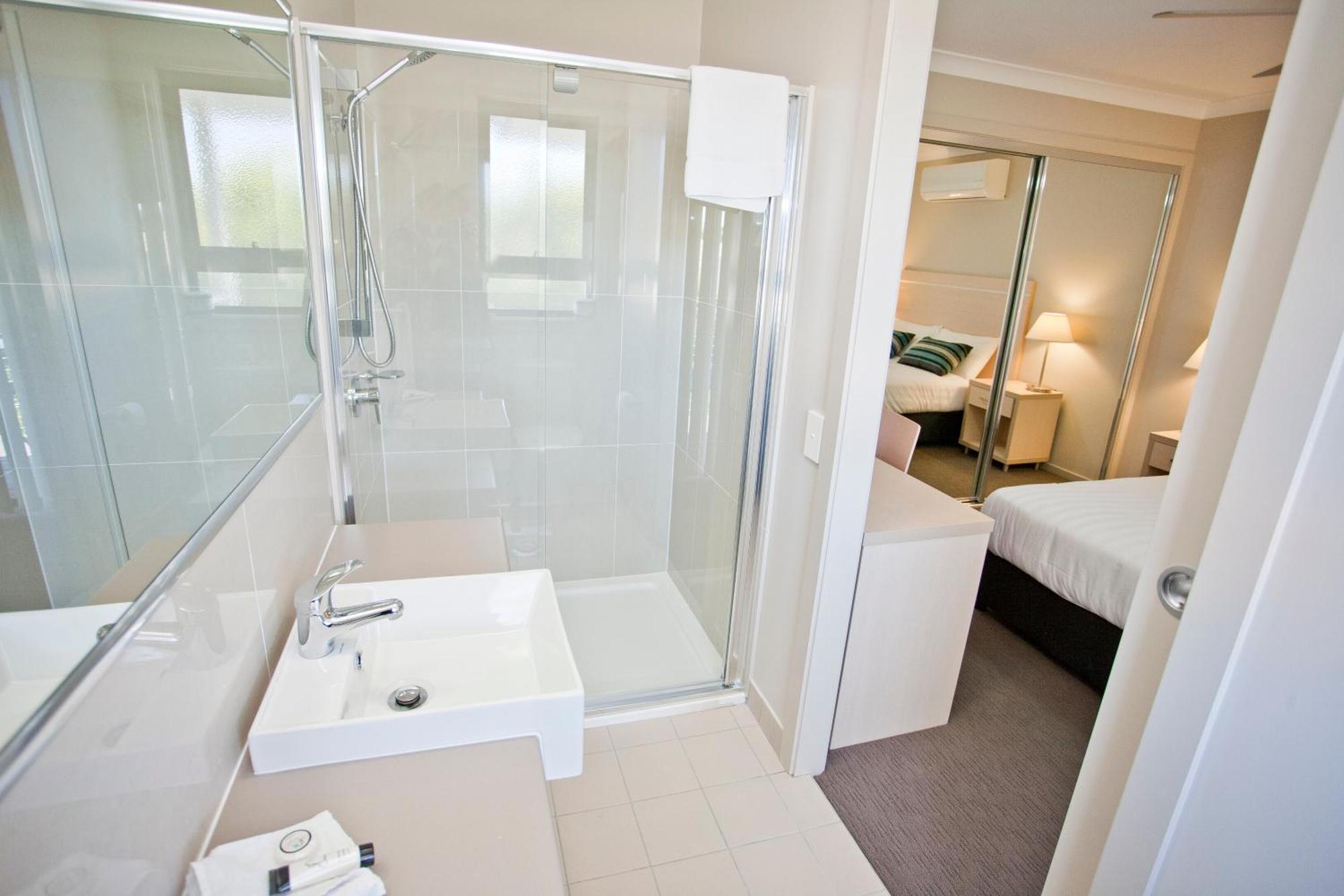 Stonewood Villas Chinchilla Bagian luar foto