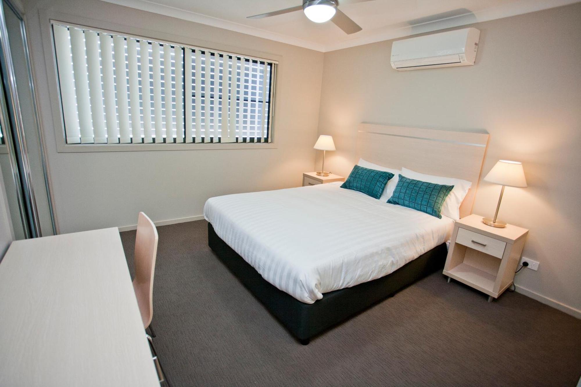 Stonewood Villas Chinchilla Bagian luar foto