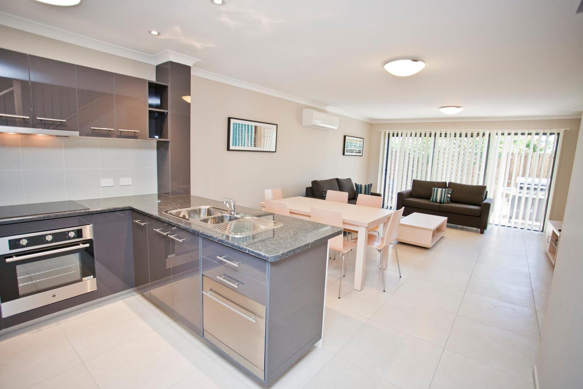 Stonewood Villas Chinchilla Bagian luar foto